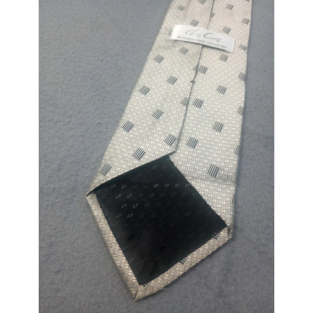 Daniel Craig DC Luxury Tie Geometric Print Italian Silk Necktie Brushed Nickel
